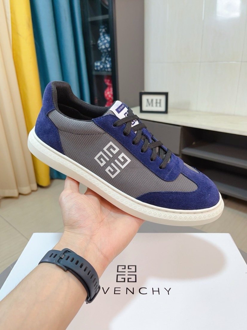 Givenchy Contrast Panel Low-Top Sneakers